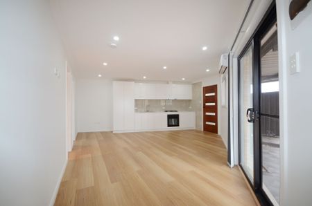 Beautiful Brand New 2 Bed Granny Flat!! - Photo 5