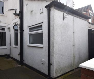 2 bedroom terraced house to rent - Photo 4