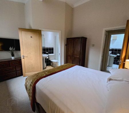 Serviced Apartment, 10 Stag Lodge Apartments, Cultra, Holywood, BT18 0EX - Photo 4