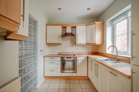34 Strathearn Lane, Belfast, BT4 2BT - Photo 5