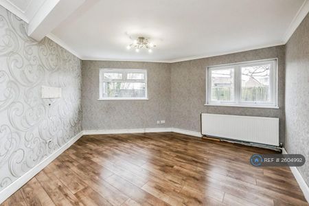 3 bedroom terraced house to rent - Photo 4