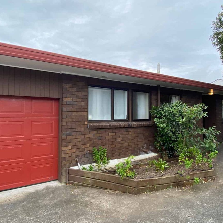 HIGHLAND PARK, 3 BEDROOMS - Photo 1