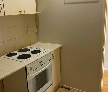 3 Bedrooms with 2 Bathrooms - Photo 3