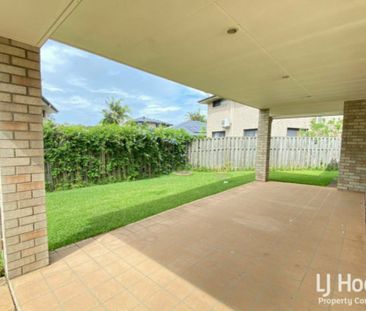 THREE BEDROOM LOW SET HOME + STUDY - Photo 5