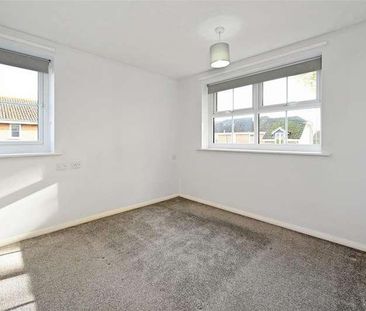 Harvester Close, Chichester, PO19 - Photo 1