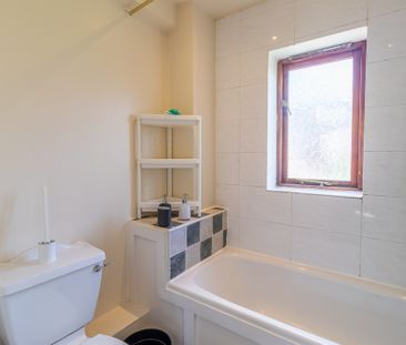 4 Bed Student Accommodation - Photo 6