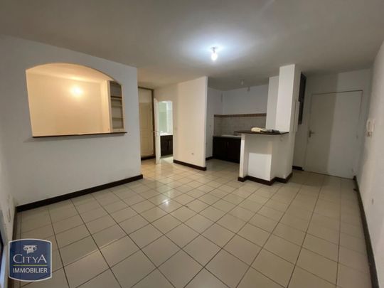 Location Appartement 1 pièce 32m² LA POSSESSION 97419 - Photo 1