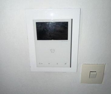 Appartement te huur in Genk voor € 650 met 1 slaapkamer - Photo 5