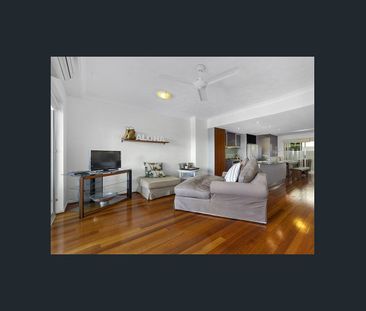 Large & spacious city view 2 bedroom 2 bathroom apartments, close t... - Photo 1