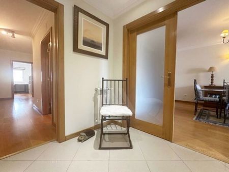 3 room luxury Flat for rent in Carcavelos e Parede, Cascais, Lisbon - Photo 3