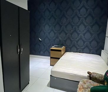 Ensuite to let in sharing house- 900 pcm inclusive bills - Photo 1