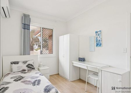 Renovated home in sought after location! HOME OPEN SATURDAY 22 AUGUST AT 12.00PM SHARP! - Photo 5