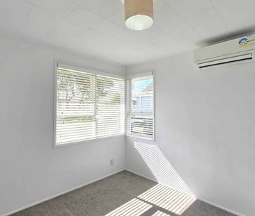 Comfortable & Secure 4-Bedroom Family Home - Photo 2