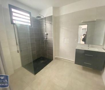 Location Appartement 3 pièces 65m² ST DENIS 97400 - Photo 3