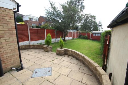 3 bedroom terraced house to rent - Photo 5