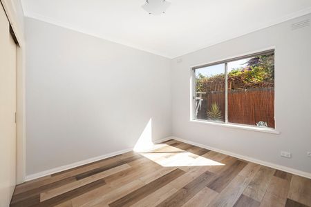 4/107 Wilson Street, Moonee Ponds VIC 3039 - Photo 5