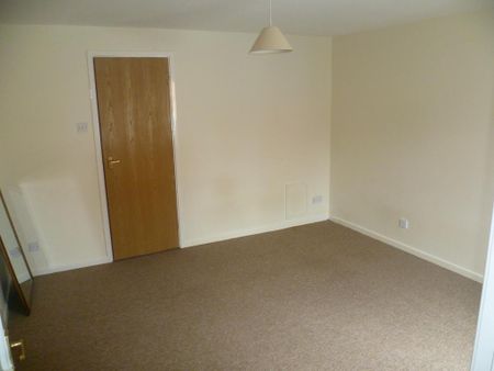 1 bedroom ground floor maisonette to rent - Photo 2