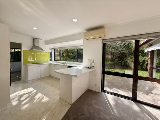 Large 3 bedroom family home - Photo 1