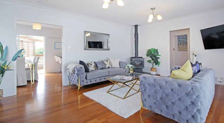 Spacious 3-Bedroom home with bonus rumpus/office - Photo 4