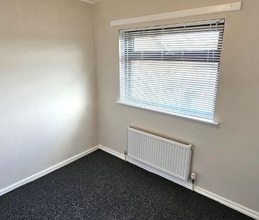 25 Plantation Avenue, Newtownabbey, BT36 5NY - Photo 3