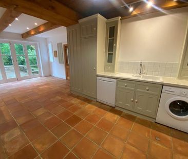 3 bedroom terraced house to rent - Photo 4