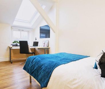 1 bedroom in a flat share to rent - Photo 2