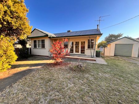 Home For Rent - Photo 3