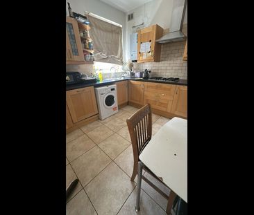 Room in a Shared House, Melrose Avenue, NW2 - Photo 4