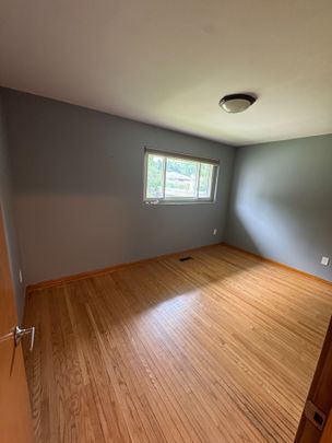 For Lease - 100 Susan Avenue, London East, Ontario - Photo 1