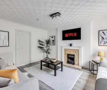 4 bedroom detached house to rent - Photo 3