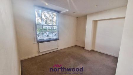 2 bedroom flat to rent - Photo 4