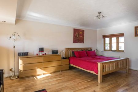 Price £2,800 pcm - Available 01/12/2025 - Unfurnished - Photo 3