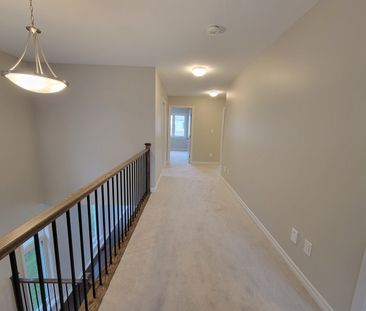 UpperLevel-1347 Grayson Dr, Kingston, ON K7M 0H3 - Photo 3
