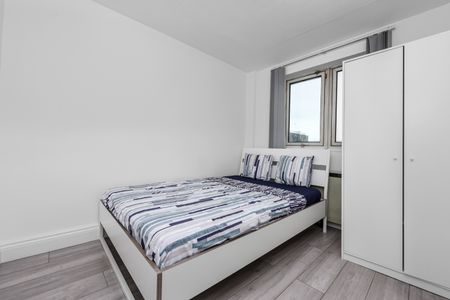 5 Bed Flat, Charlotte Despard Avenue, SW11 - Photo 4