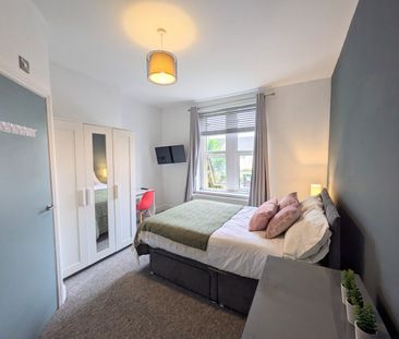Double En-suite Room- Gloucester Road North - Photo 4