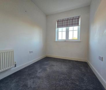 3 bedroom end of terrace house to rent - Photo 5