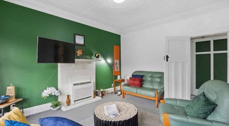 A tidy and spacious home! - Photo 4