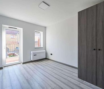 Colney Hatch Lane, London, Colney Hatch, N10 - Photo 5