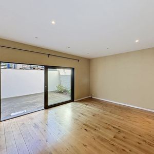 Gelijkvloers app. te huur in Schaarbeek voor € 1.500 met 1 slaapkamer - Foto 2