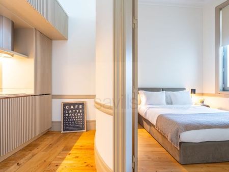 1 room luxury Flat for rent in Avenida dos Aliados, Porto, Distrito do Porto - Photo 3