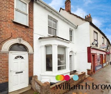 East Hill, Colchester - Photo 5