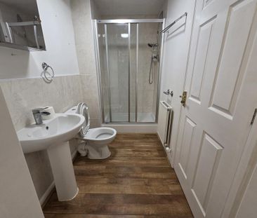 4 bedroom townhouse to rent - Photo 3