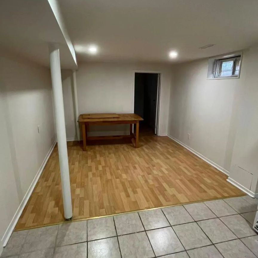 60 PLUM BROOK CRESCENT - Photo 1