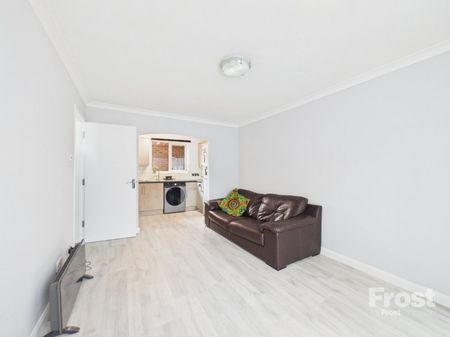 Littlebrook Avenue, Slough, Berkshire,SL2 - Photo 2