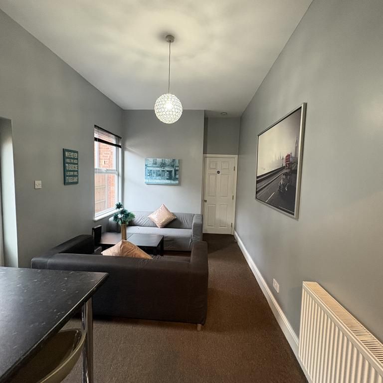 5 bedroom terraced house to rent - Photo 1