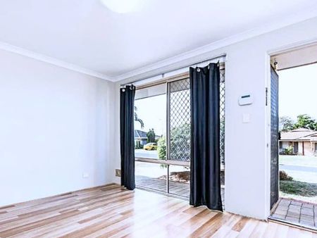7 Wales Court, Clarkson WA 6030 - Photo 4