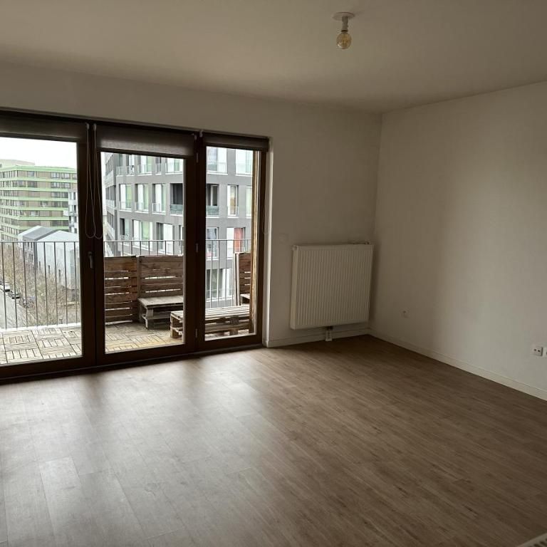 A LOUER F2 - 48m² avec GARAGE - Photo 1