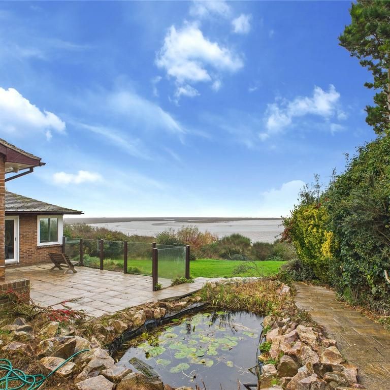 4 bedroom bungalow to rent - Photo 1