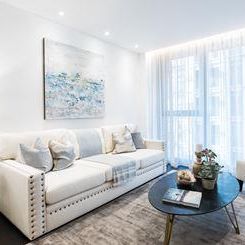 Thornes House, Charles Clowes Walk, Nine Elms, London SW11 - Photo 1