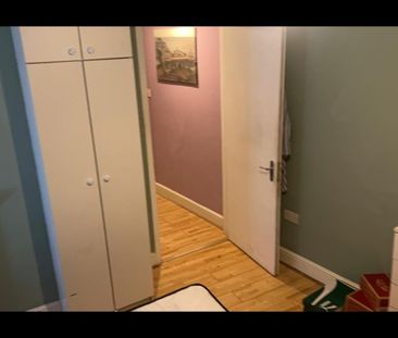 1 Bed Flat, Wick Road, E9 - Photo 6